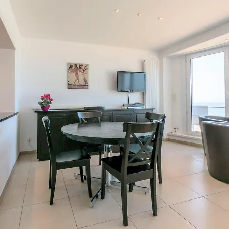 Beachfront Vitalo 502